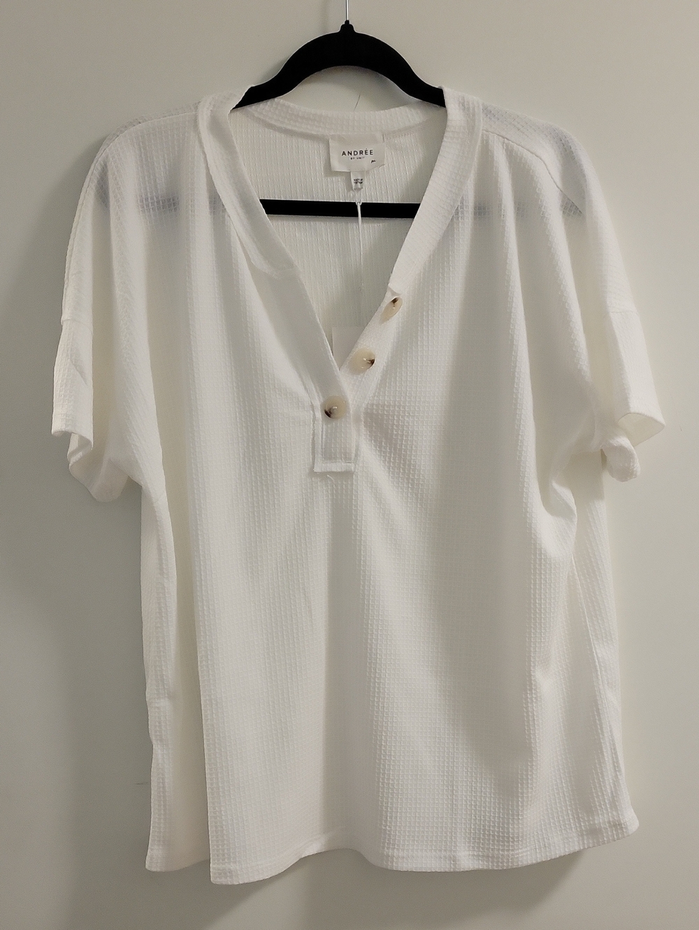 Andree By Unit White Short Sleeve Henley Waffle-weeve Top Size Mediun